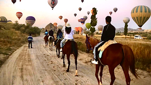 Kapadokya At Turları (horsebackriding)